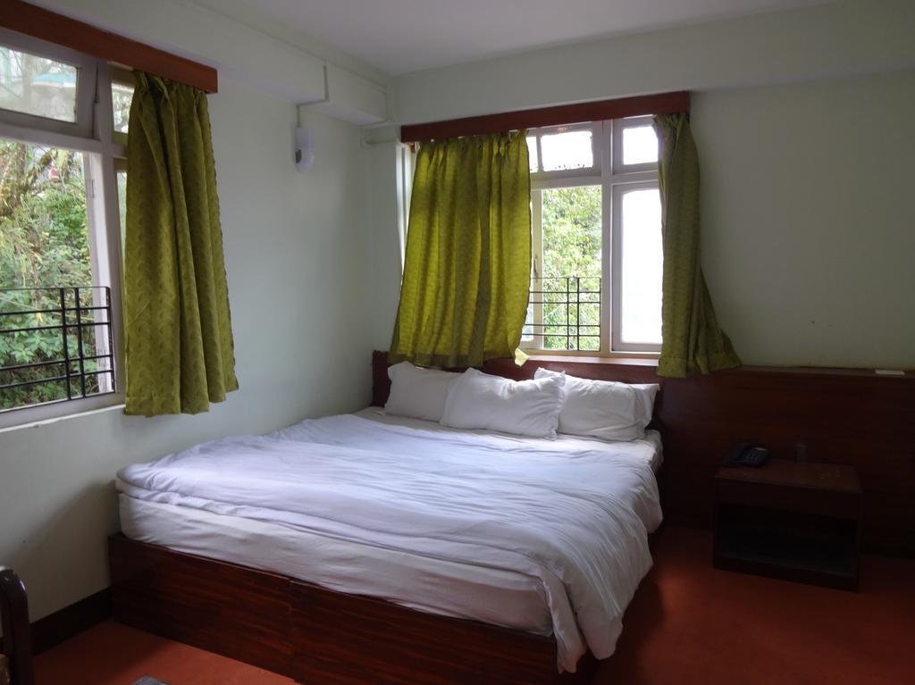 Mount Simvo Hotel Гангток Стая снимка