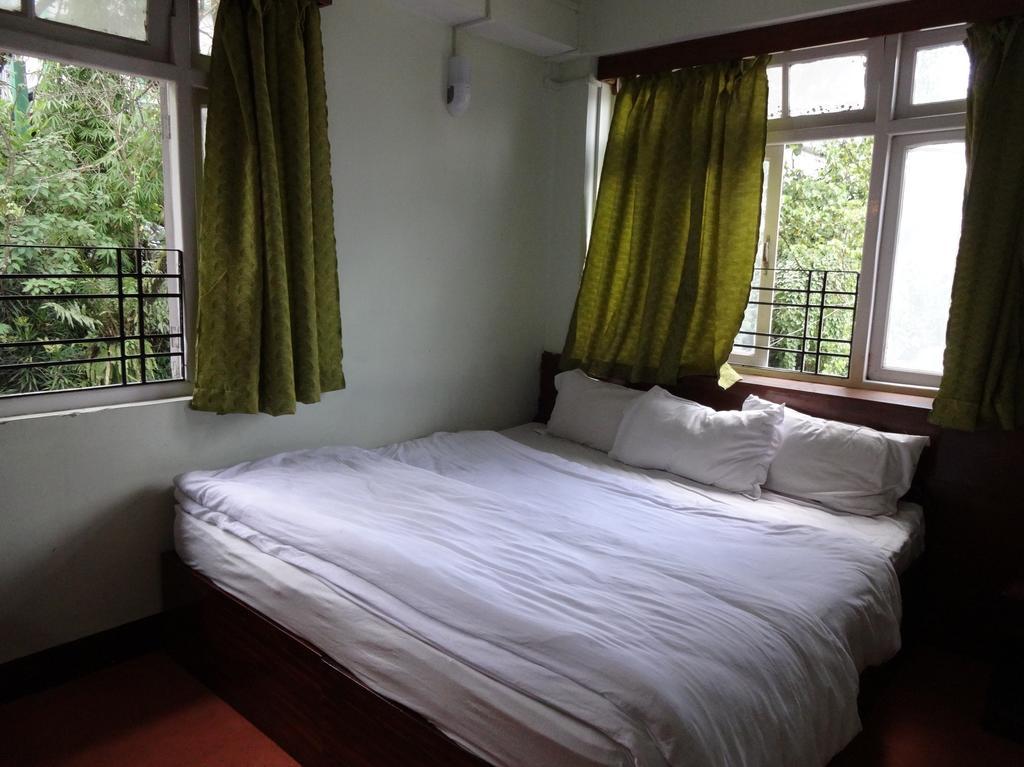 Mount Simvo Hotel Гангток Стая снимка
